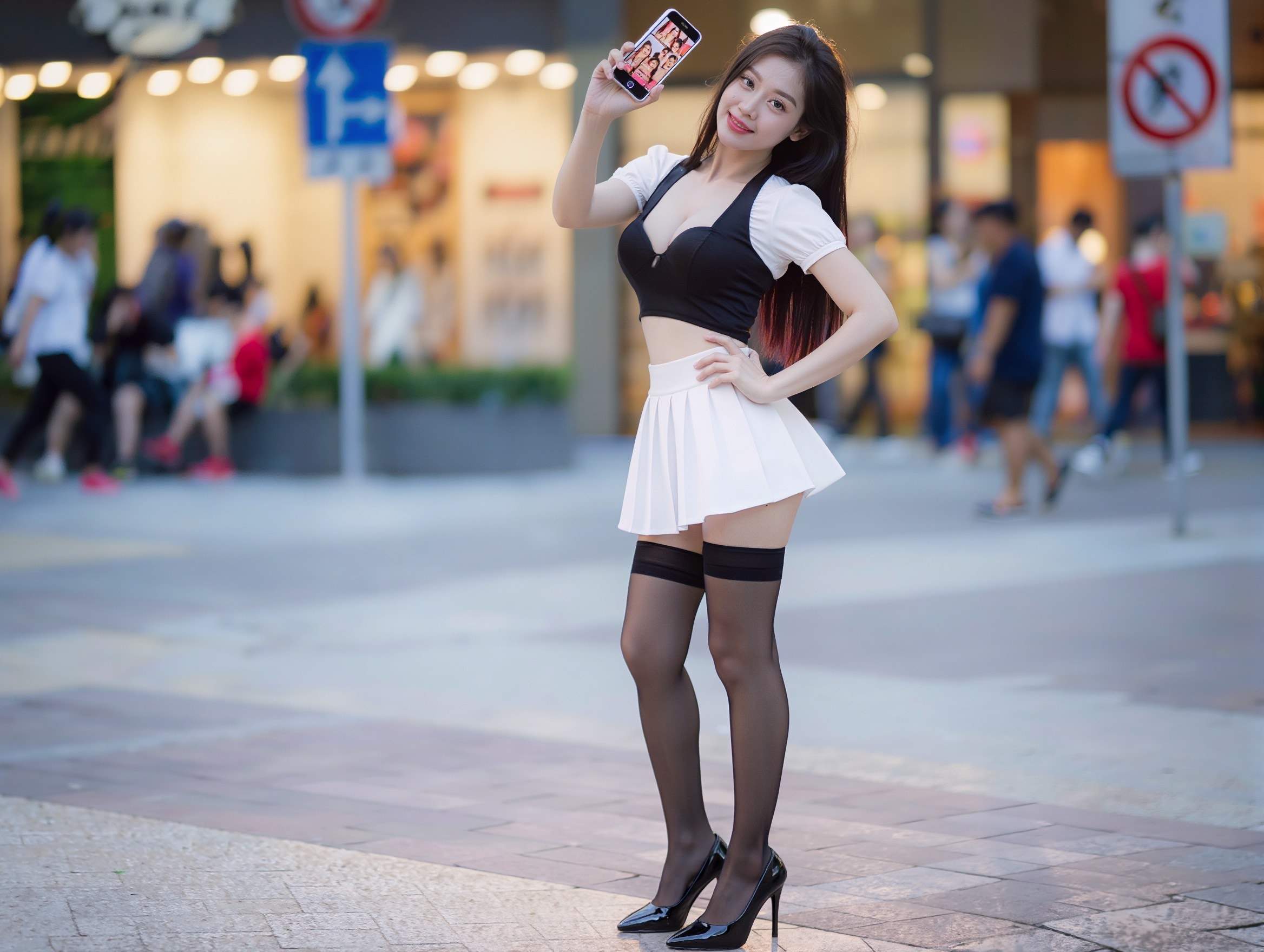 เจ้าหน้าที่ HR สาวกับการ Onboard พนักงานใหม่